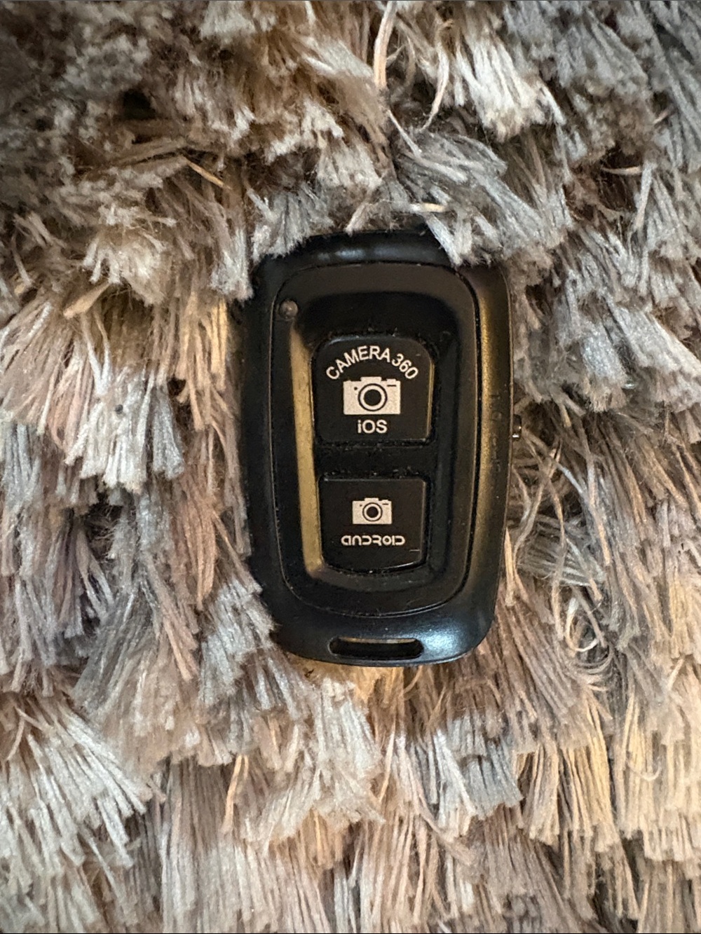 Black Phone Mount with Remote Shutter - Compact Camera Accessory - Picture 3 of 4